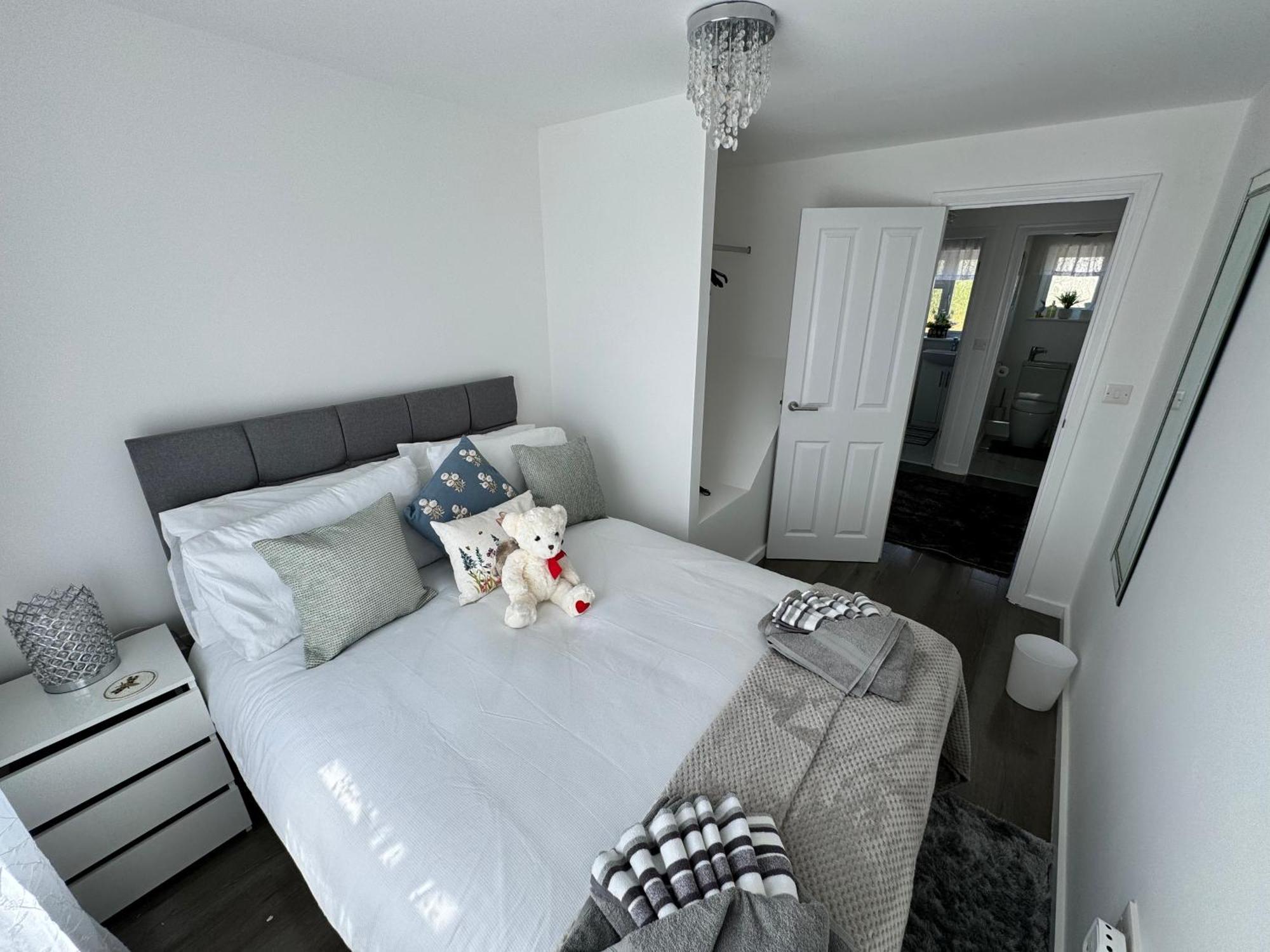 Vila Modern 3-Bed Hideaway Near Westgate With Parking Canterbury Exteriér fotografie